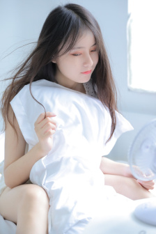 桃花艳降